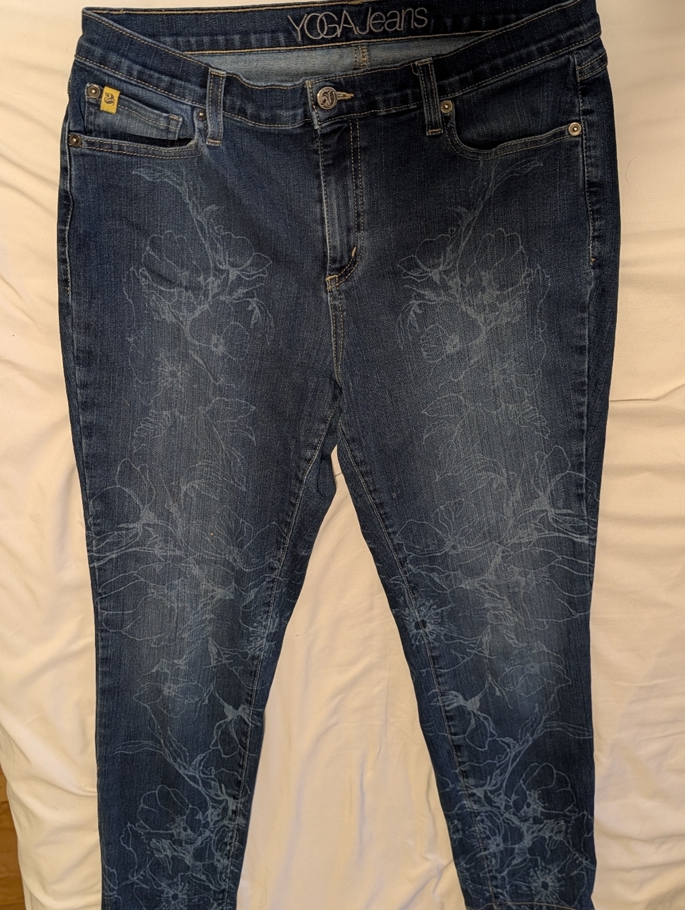 Yoga Jeans Second Floral Laser Etched Skinny Jeans - Made in Canada - Size 32